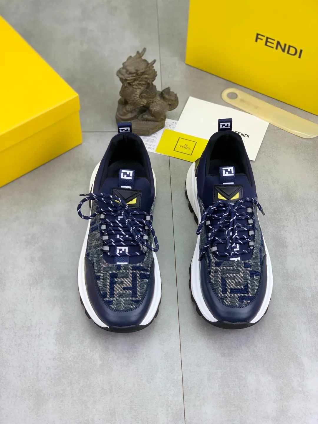 ​Men's shoes 💰P440 💰【New】Little monster 🆘 New FENDI 🕶️🕶️Simple routing effect, showing an elegant and cool driving shoe 🎬Using imported calfskin + first-layer pigskin lining🐂Excellent material🎬Detailed workmanship 🤗Comfortable foot feel➰➰. ​Pair it with any outfit to show your taste and temperament, low-key luxury ♻️Design ​simple and elegant ​noble and fashionable 🍃​Very loved and favored by trendy men 💓❤️Size: 38-44 (45 customized) 3️⃣ colors available